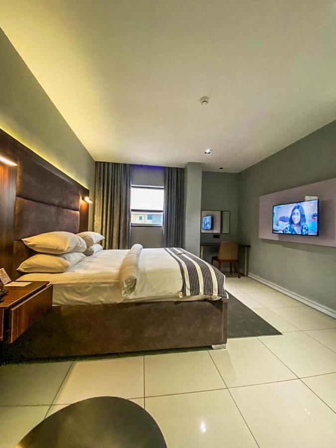 Gravity Hotels By Ace Owerri Exterior photo